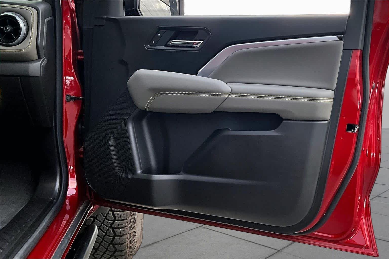 Used 2025 Radiant Red Tintcoat Chevrolet 4WD ZR2 image 23