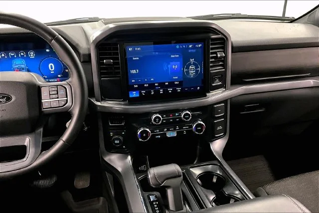 Used 2025 Agate Black Metallic Ford XLT image 7