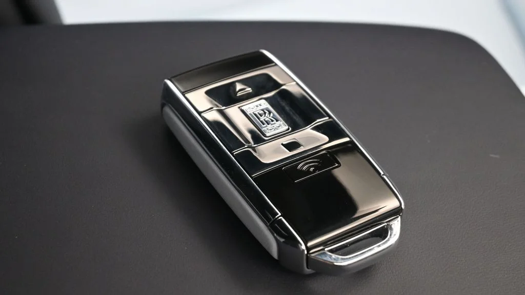 New 2027 White Rolls-Royce  image 15