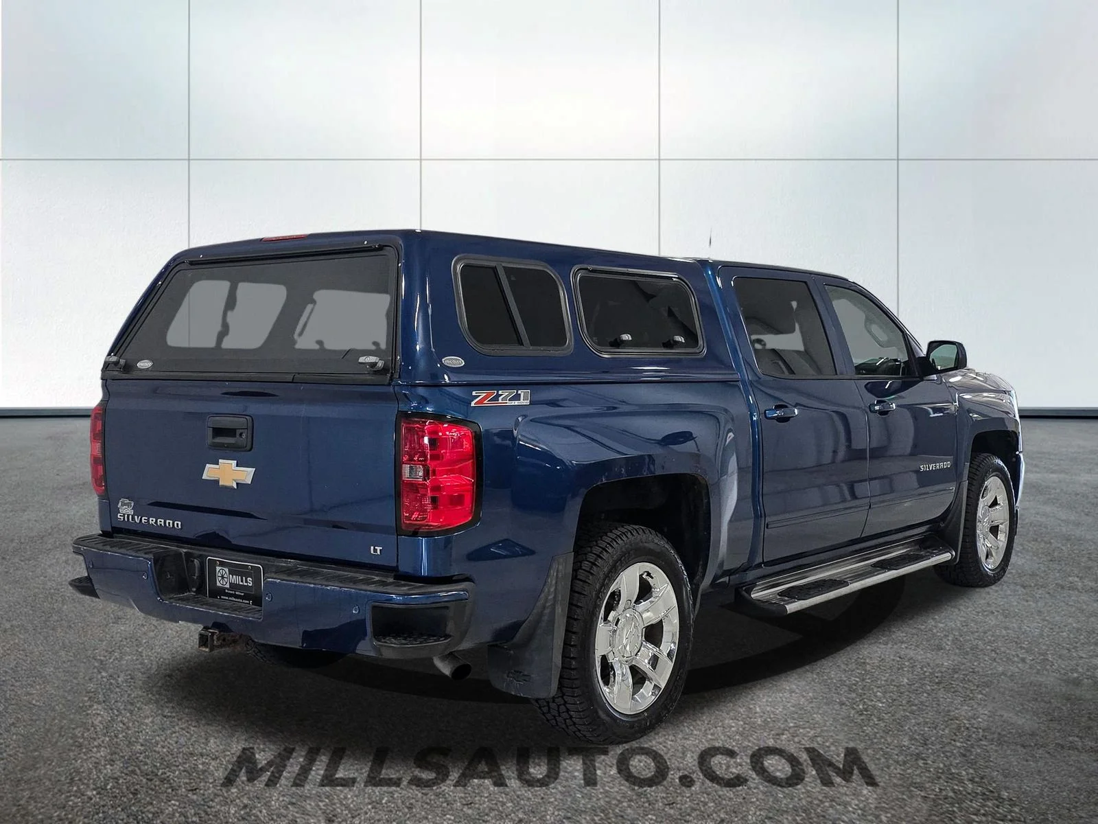 Used 2016 Blue Chevrolet LT image 8
