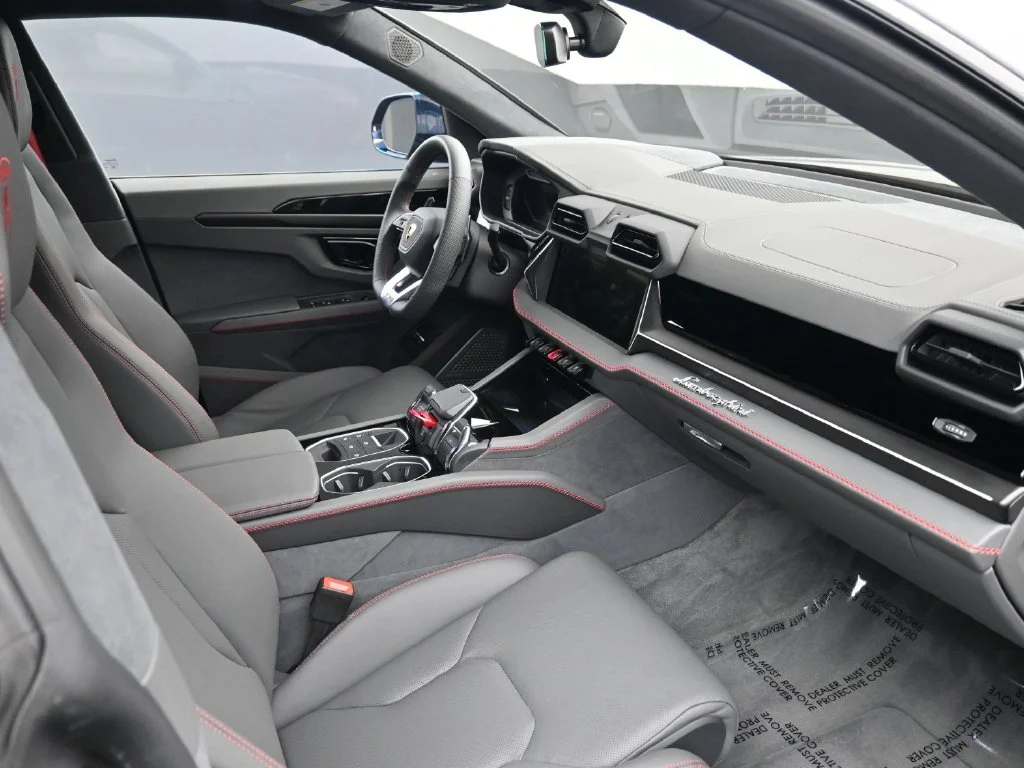 Used 2025 Gray Lamborghini SE image 2