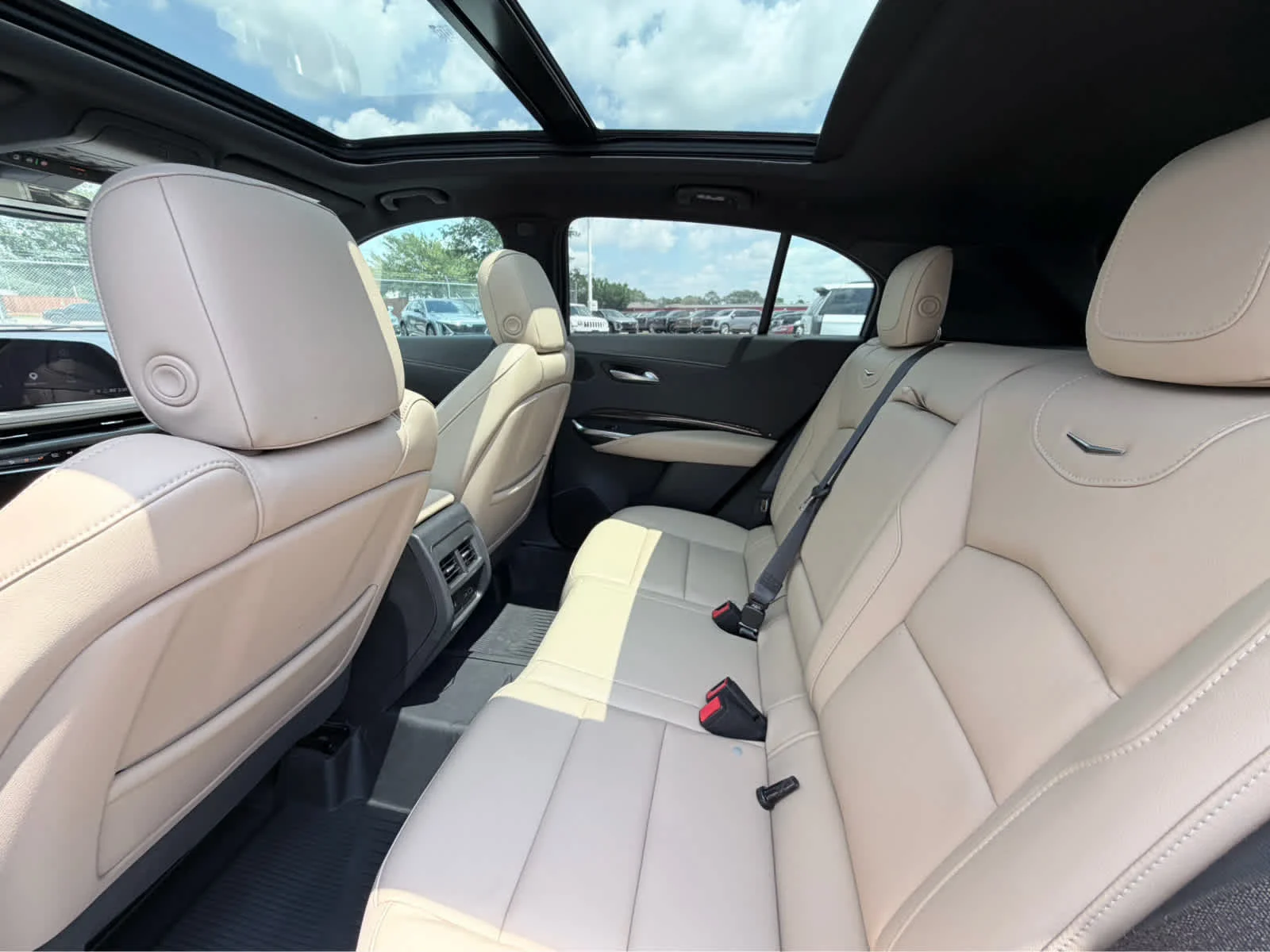 Used 2024 Stellar Black Metallic Cadillac Premium Luxury image 31