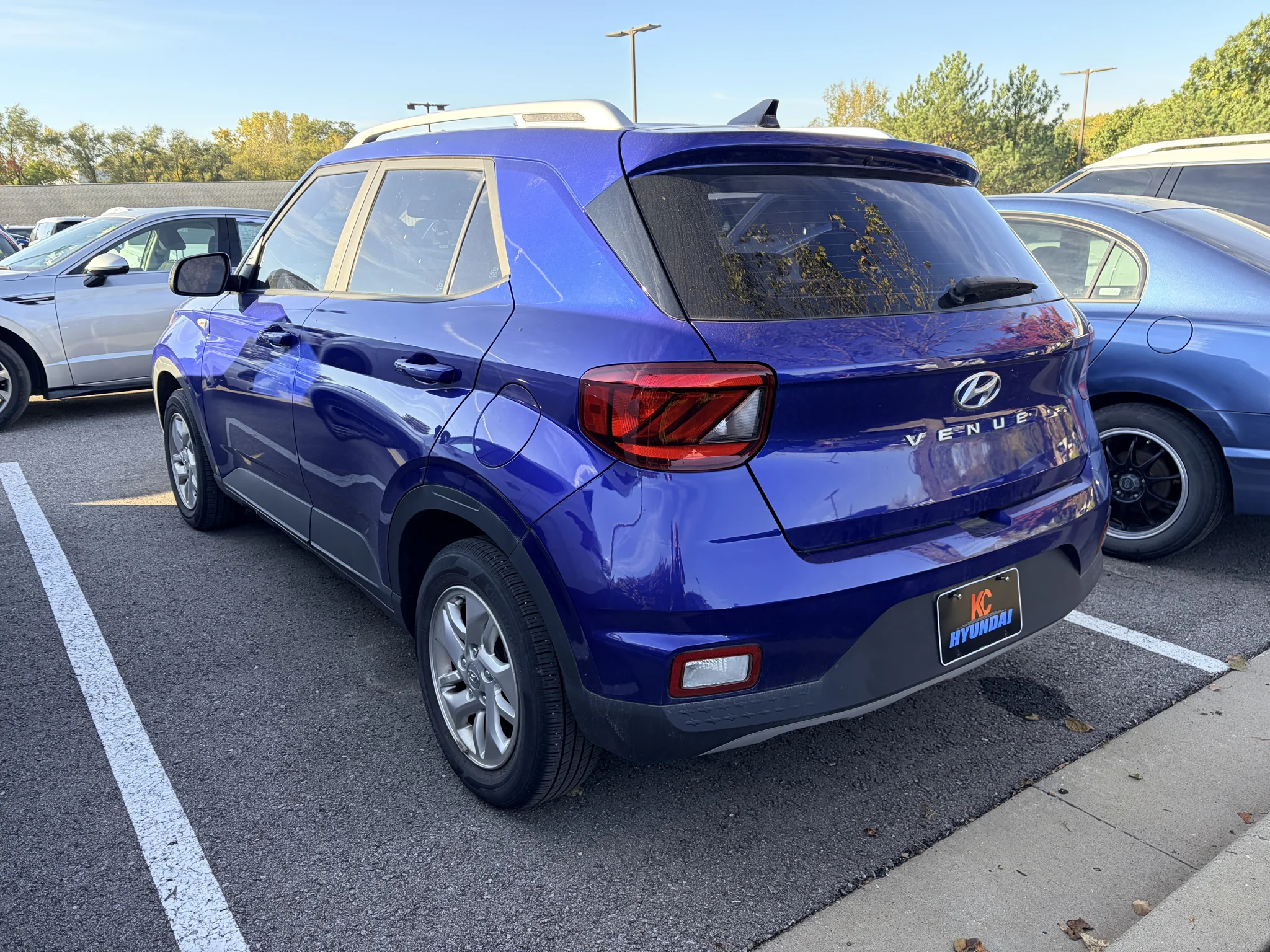 Used 2020 Intense Blue Hyundai SEL image 3