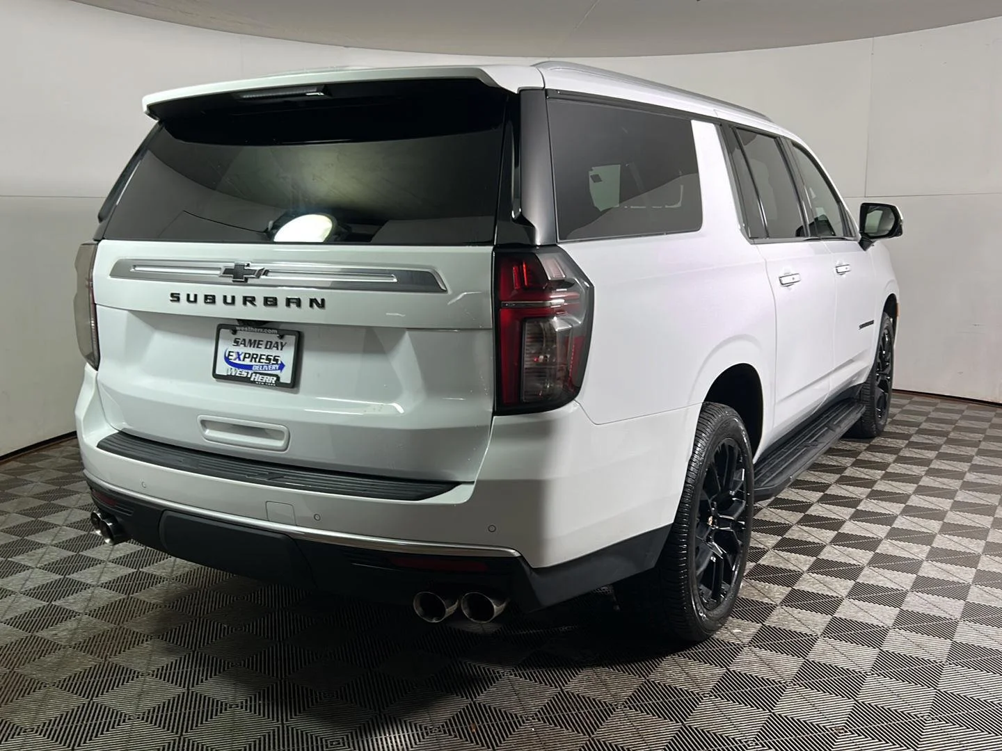 Used 2023 Summit White Chevrolet High Country image 6