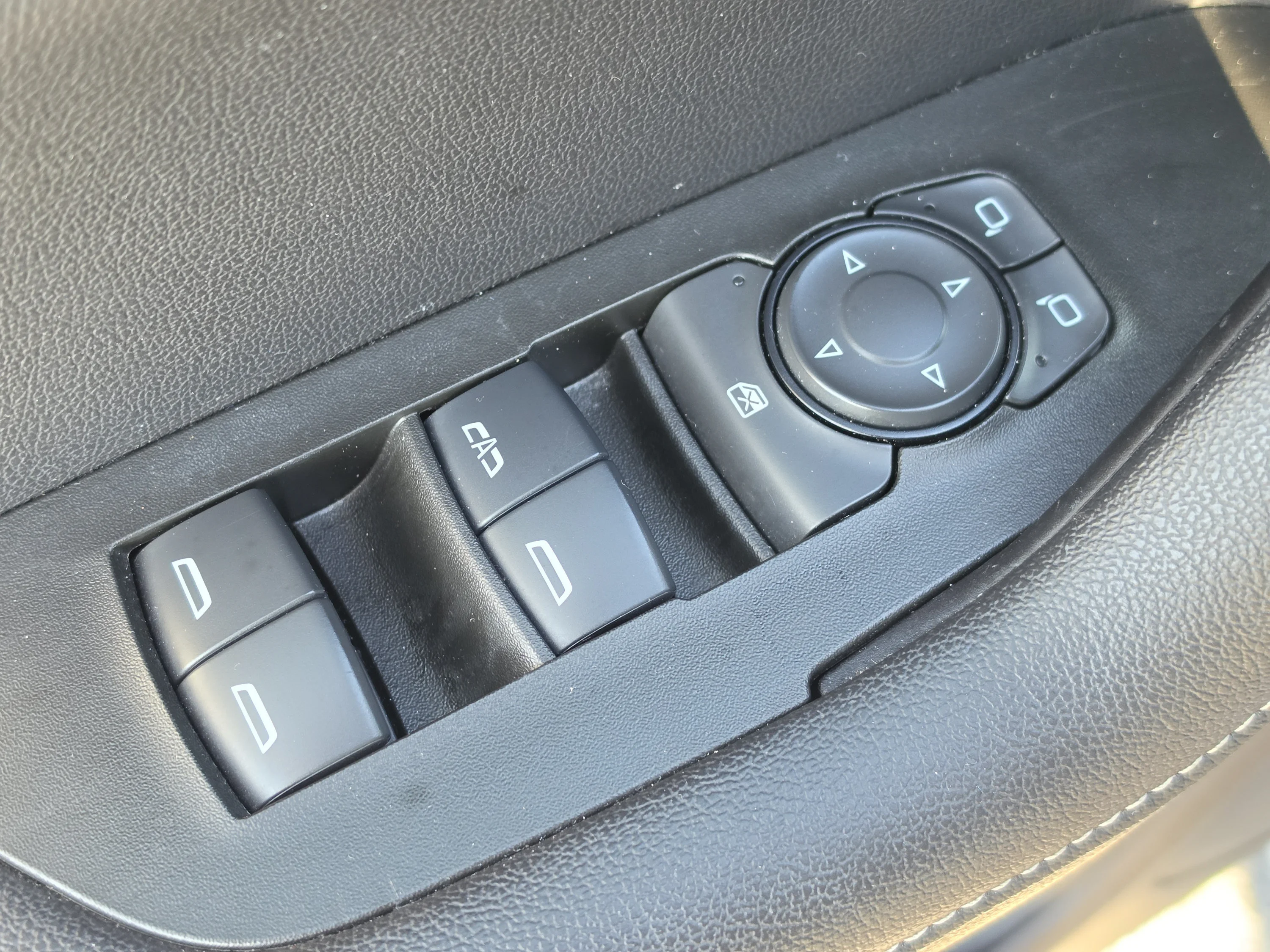 Used 2025 Sterling Gray Metallic Chevrolet LT image 22