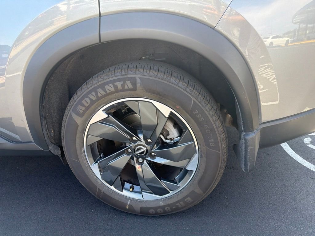 Used 2024 Gun Metallic Nissan SV image 7