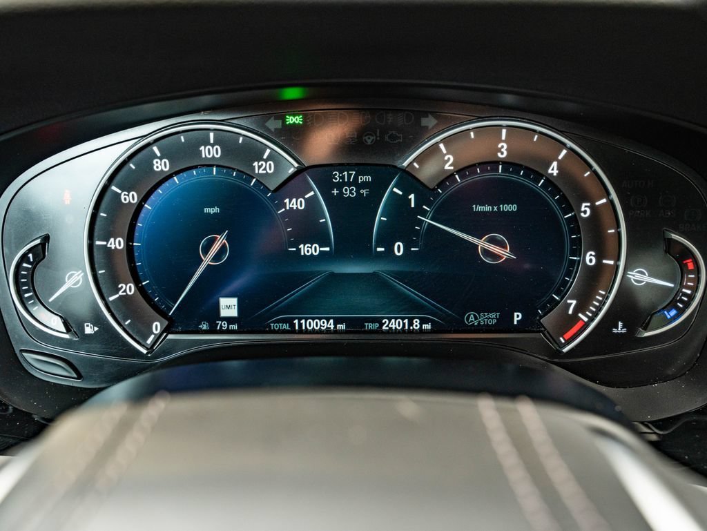 Used 2019 Black Sapphire Metallic BMW 540i image 30