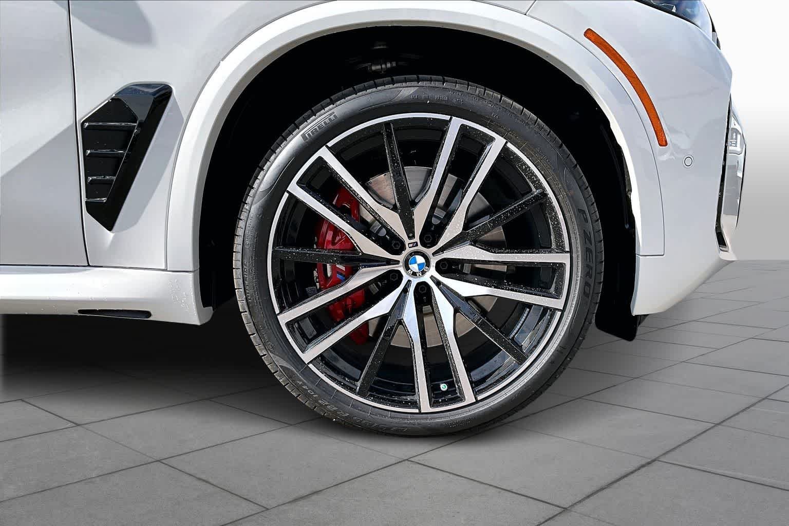 New 2026 Alpine White BMW M60i image 11