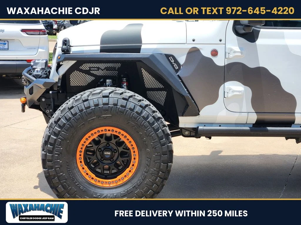 New 2026 Bright White Clear-Coat Exterior Paint Jeep Mojave image 7