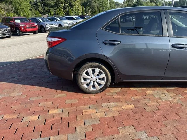 Used 2015 Gray Toyota LE image 15