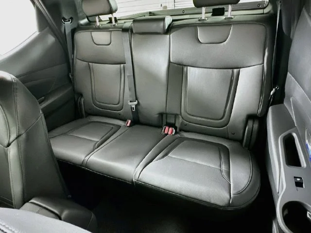 New 2027 Black Hyundai SE image 12