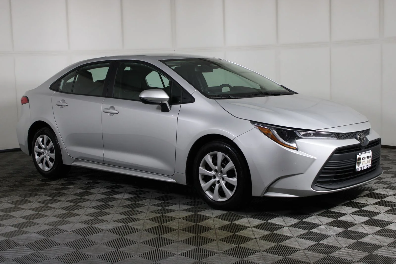 Used 2023 Silver Toyota LE image 1