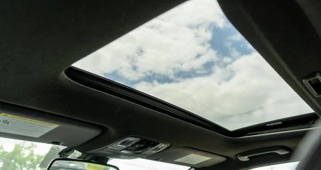 Used 2023 White Kia GT-Line image 12