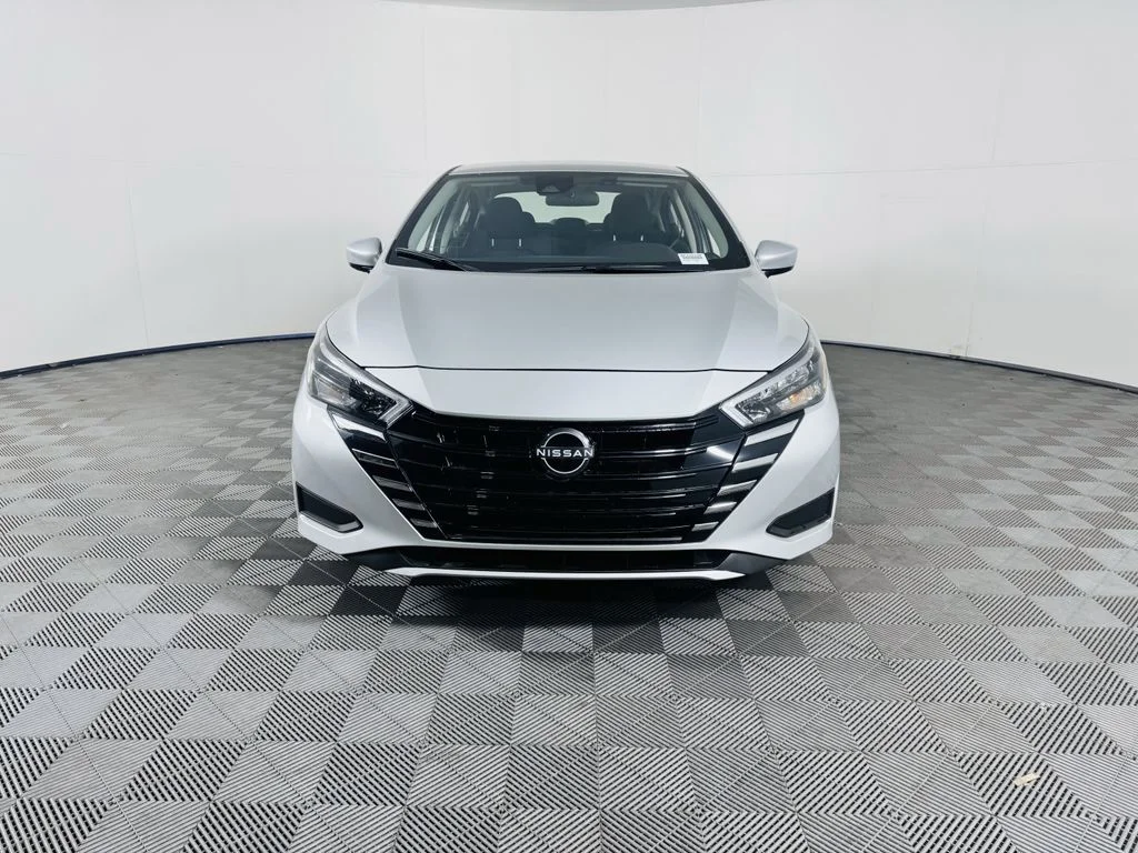 Used 2025 Silver Nissan 1.6 SV image 3