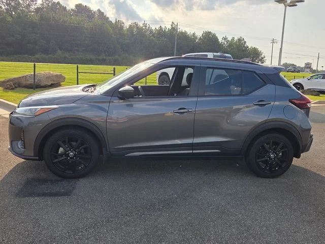 Used 2024 Gray Nissan SR image 4