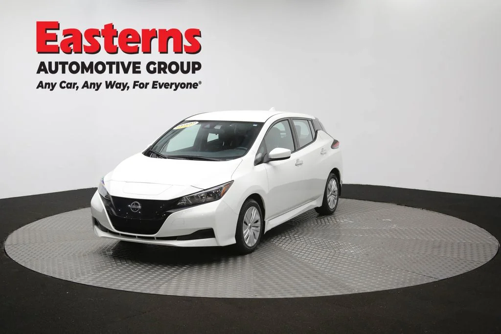 Used 2023 White Nissan S image 50