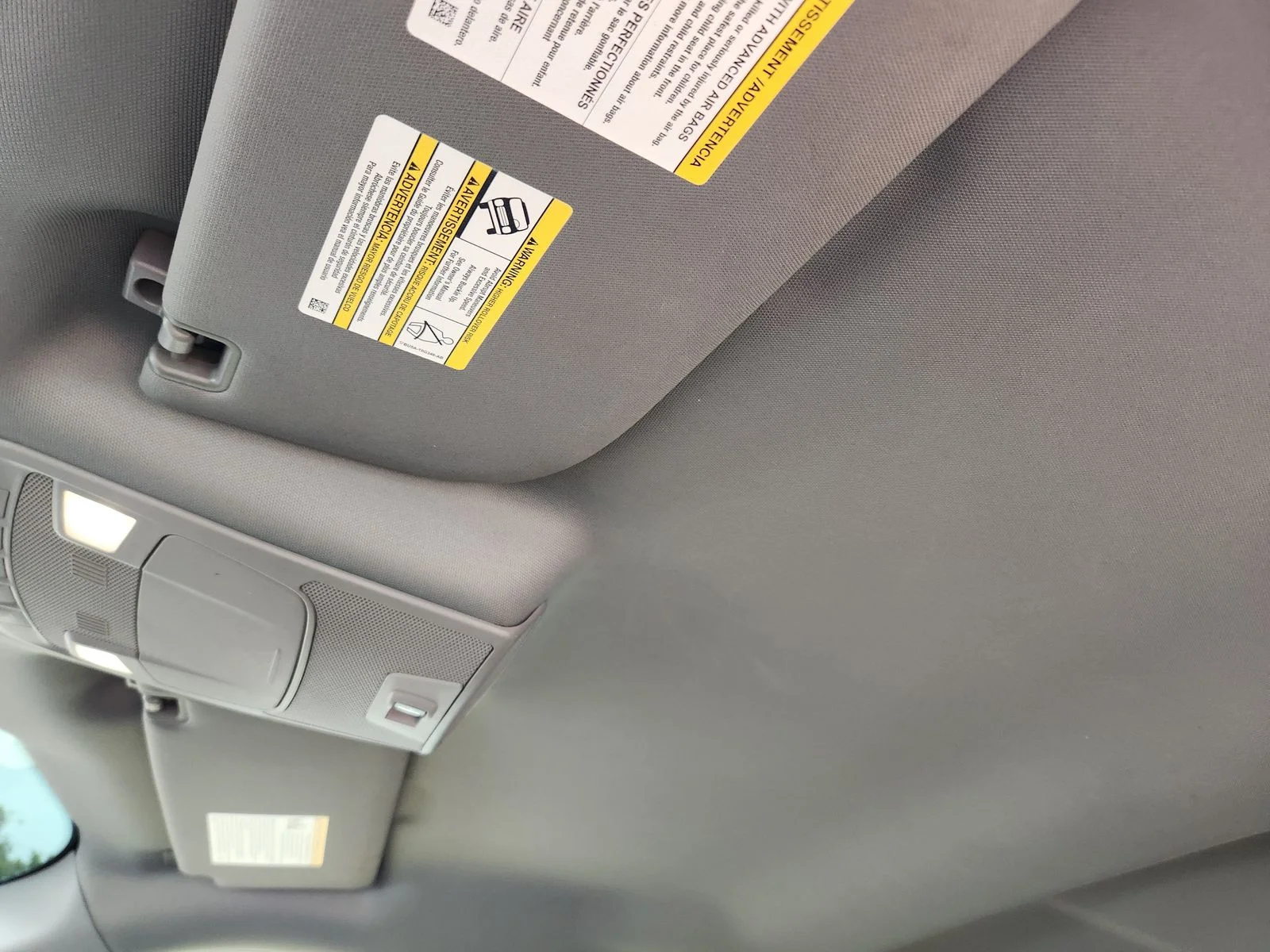 Used 2020 White Ford XLT image 25