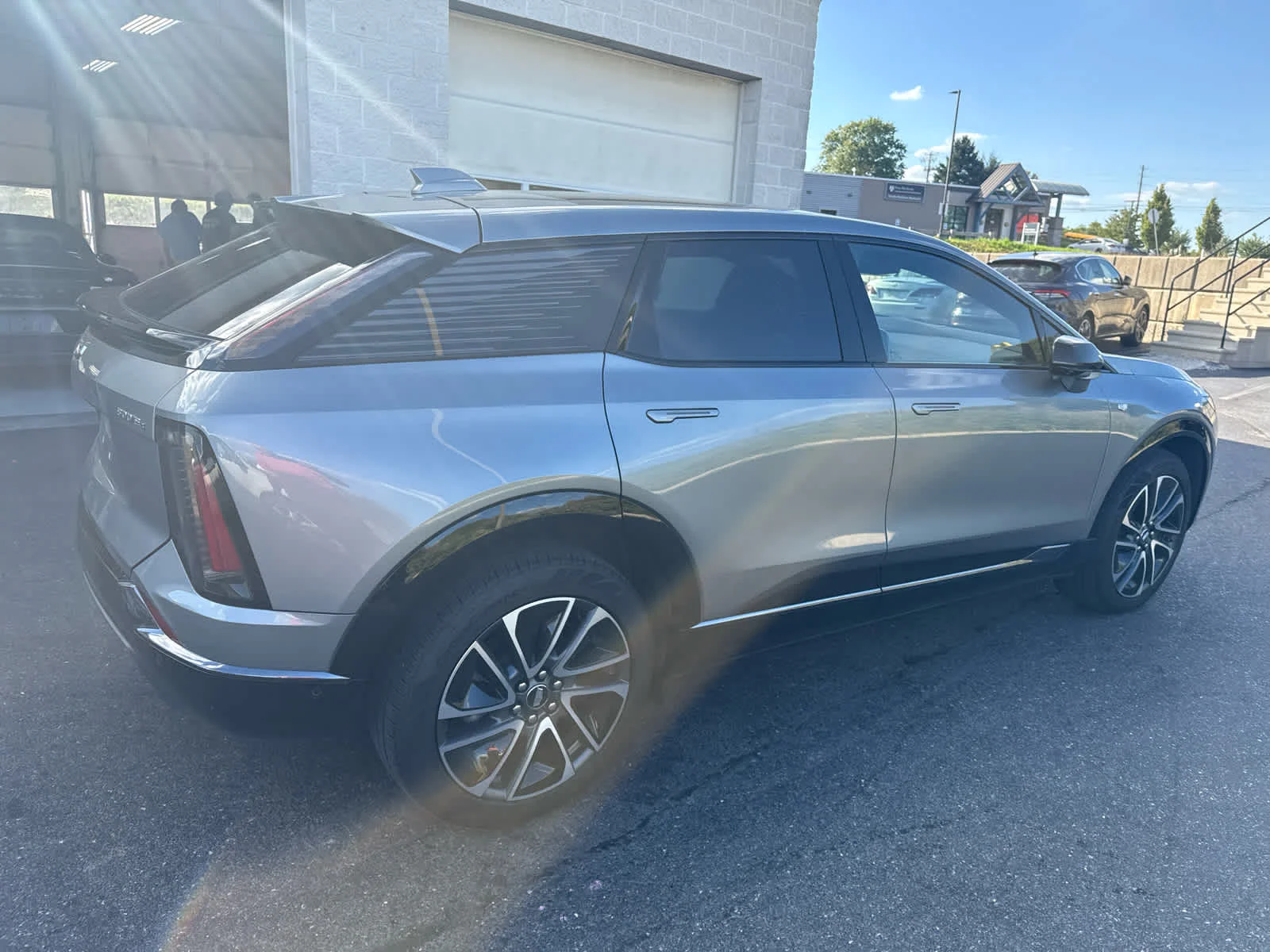 Used 2025 Argent Silver Metallic Cadillac Sport image 4
