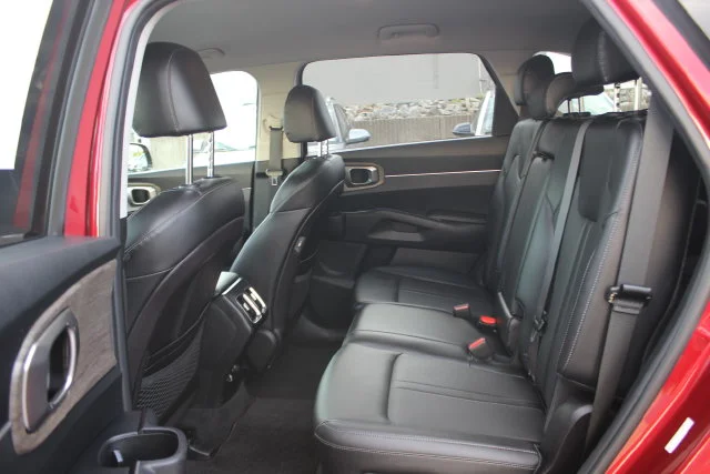 Used 2022 Red Kia S image 25