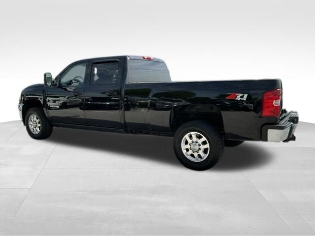 Used 2011 Black Chevrolet LTZ image 6