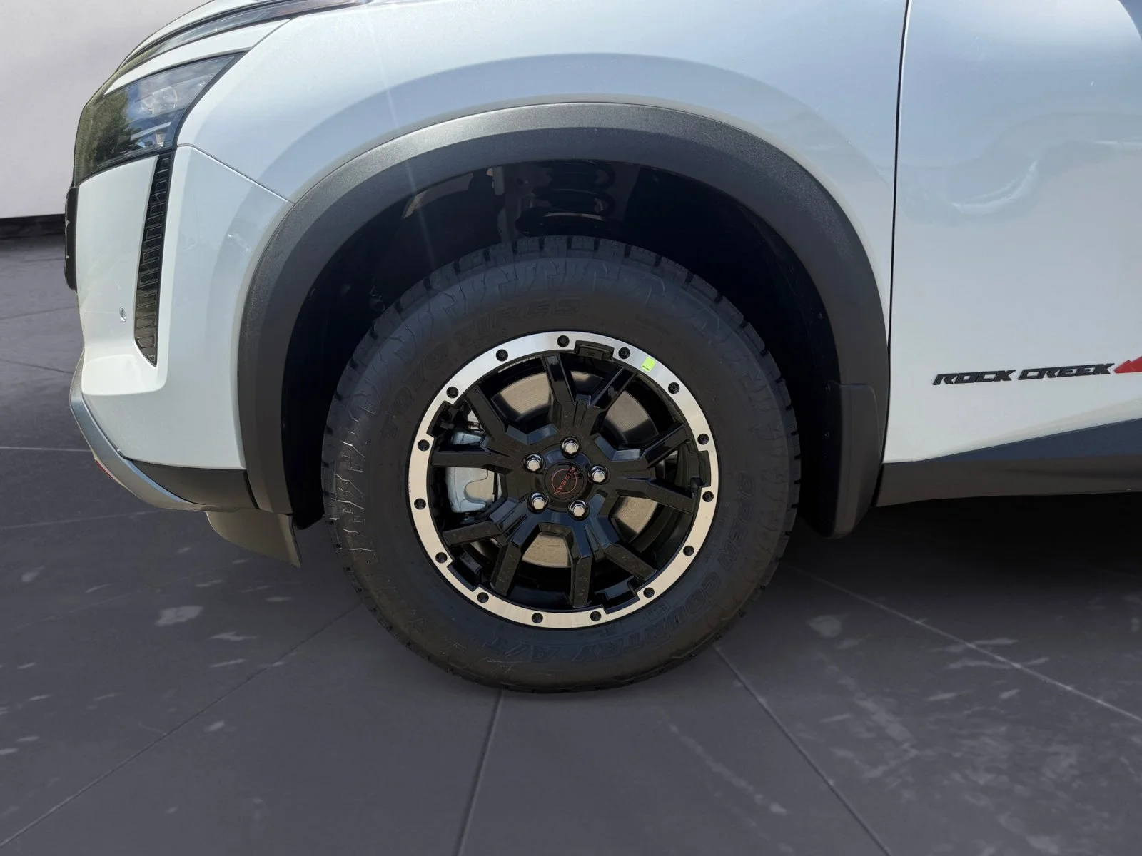 New 2026 Everest White Pearl Tricoat Nissan Rock Creek image 45