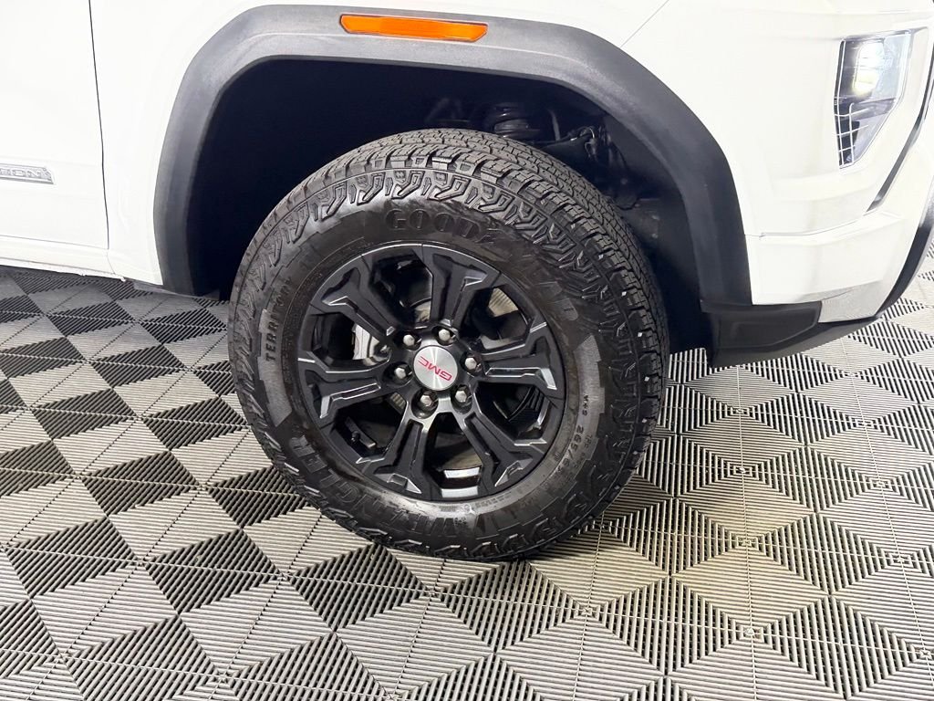 Certified Used 2024 White GMC Elevation image 13