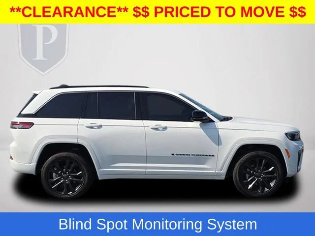 Used 2026 Bright White Clea Jeep Limited Reserve image 6