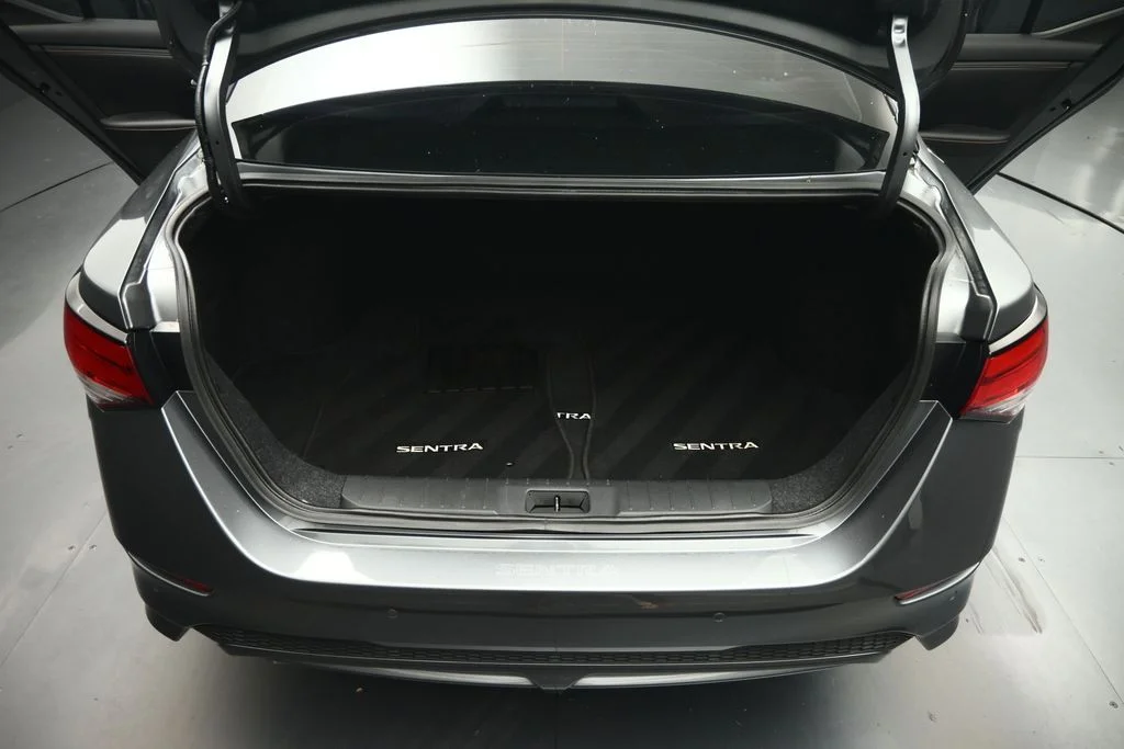 Used 2022 Gray Nissan SR image 55