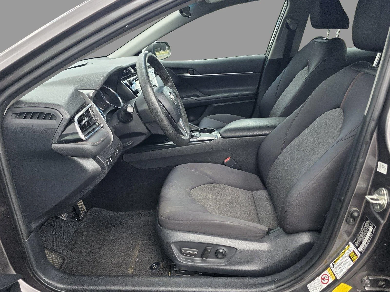 Used 2018 Predawn Gray Mica Toyota LE image 19