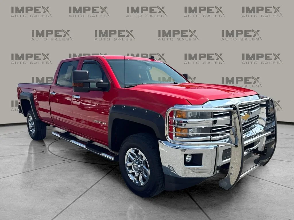 Used 2015 Red Chevrolet LT image 7