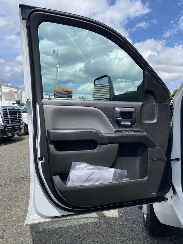 Used 2023 White Chevrolet Work Truck image 17