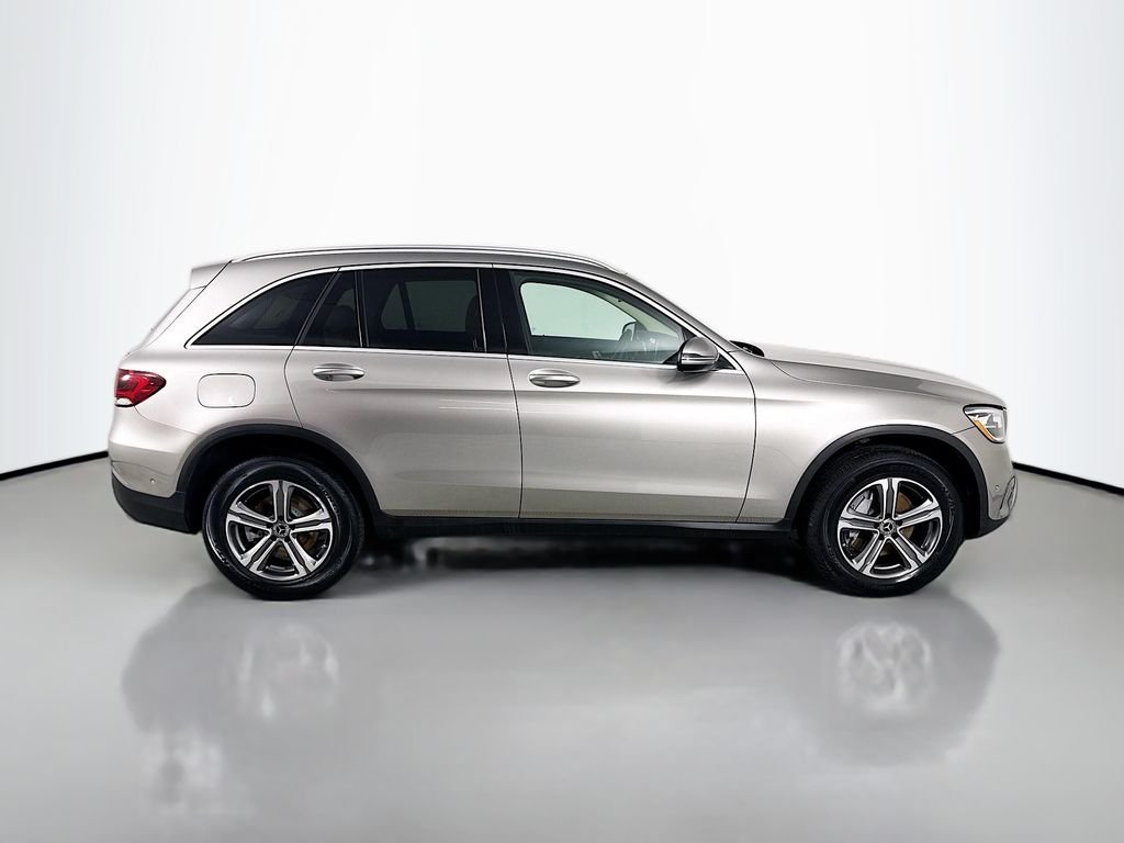 Used 2021  Mercedes-Benz GLC 300 image 8