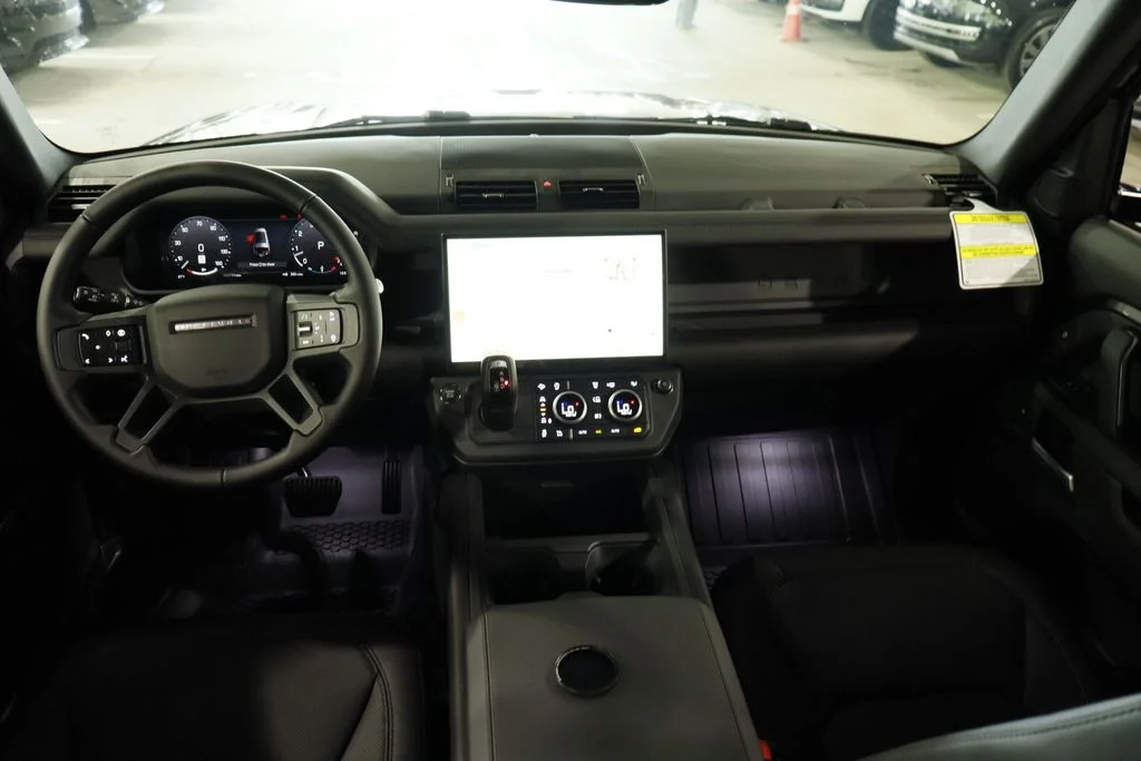 New 2026 Carpathian Grey Prem Met Land Rover X-Dynamic SE image 15