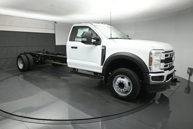 2026 Ford Chassis Cab XL