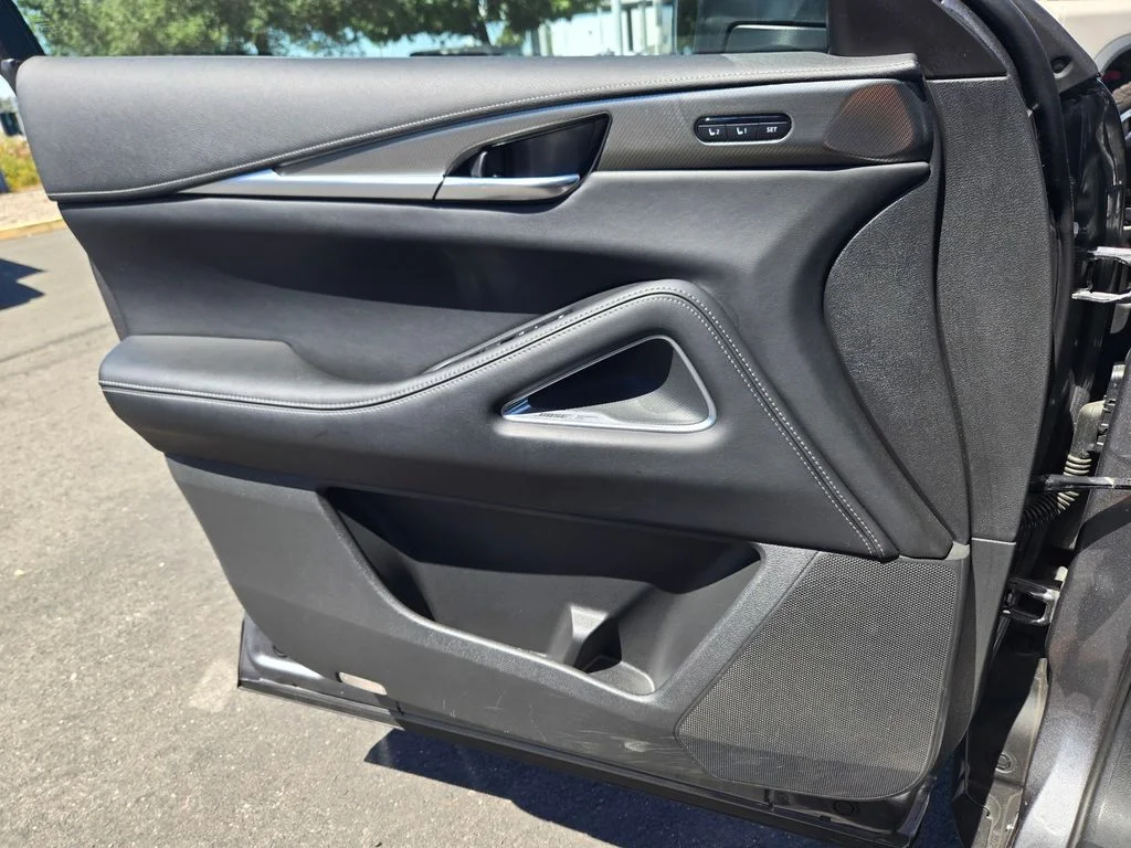 Used 2023 Graphite Shadow INFINITI LUXE image 18
