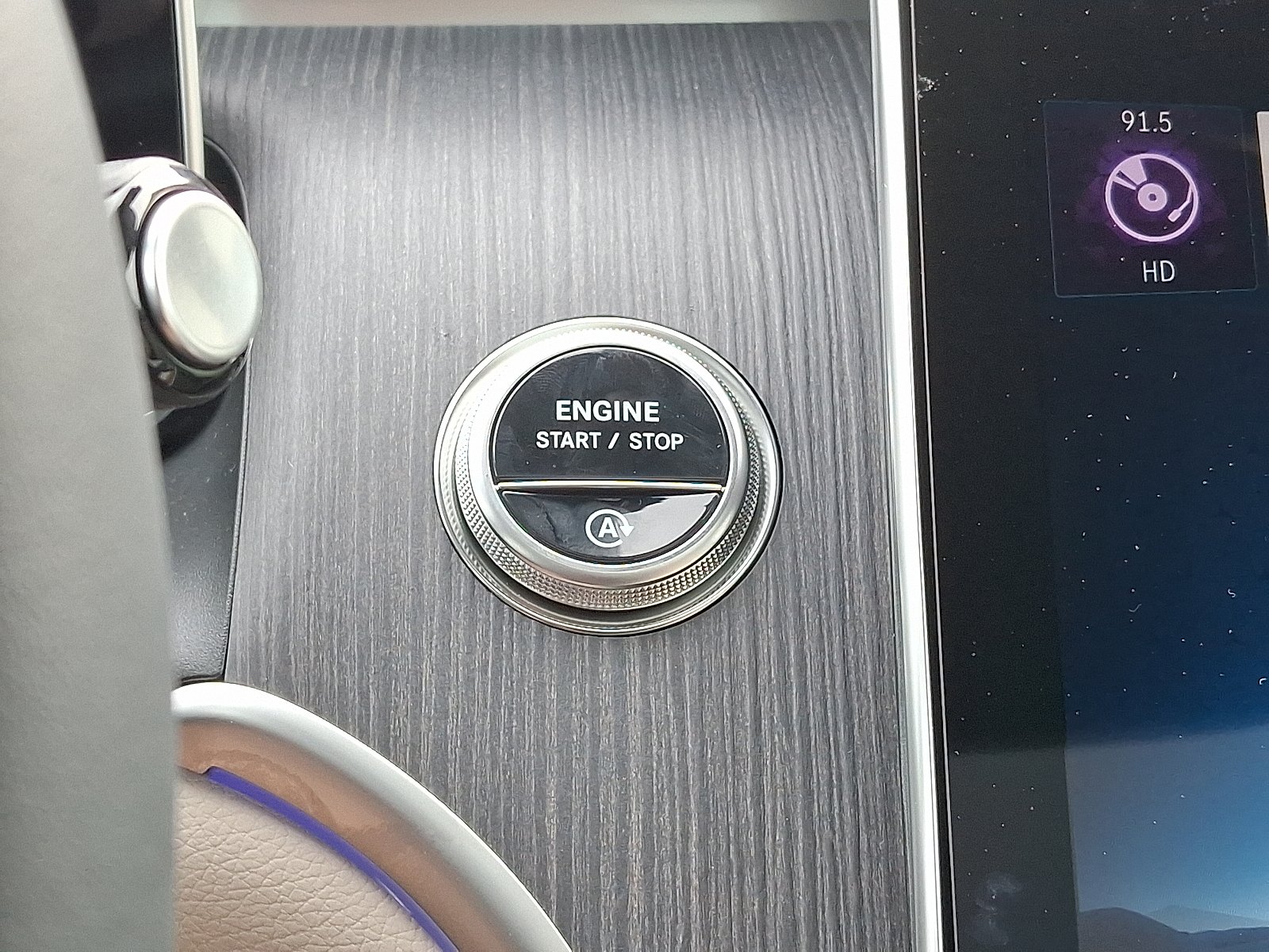 New 2026 Verde Silver Metallic - 188 Mercedes-Benz  image 17