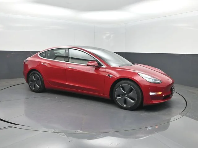 Used 2019 Red Tesla Long Range image 26