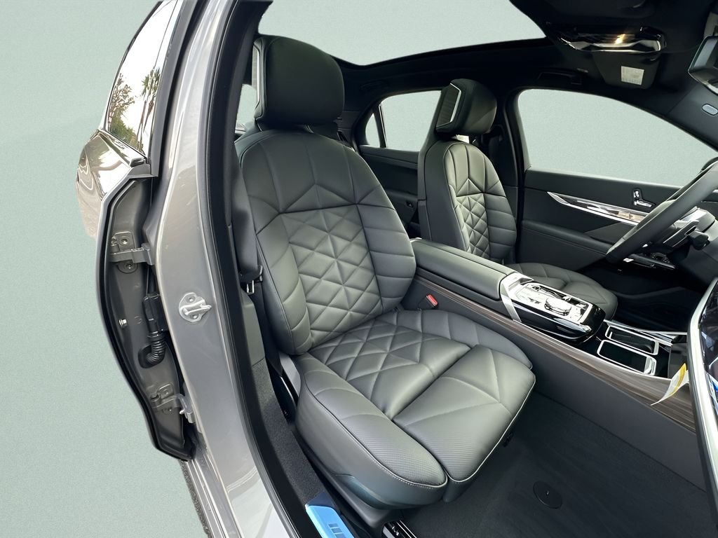 2026 BMW 7 Series 740i - Photo 29