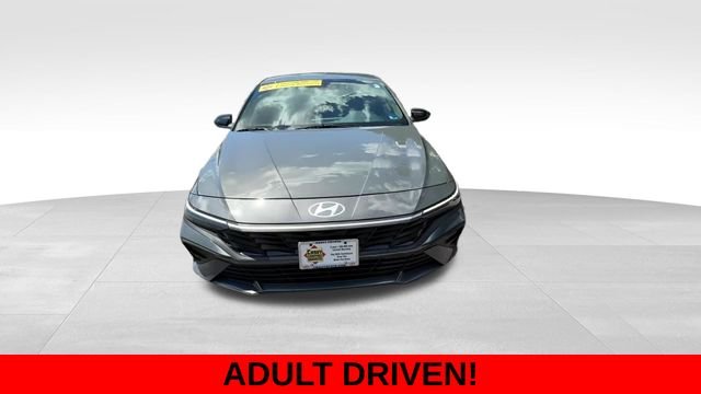 Used 2026 Gray Hyundai SEL Sport image 2