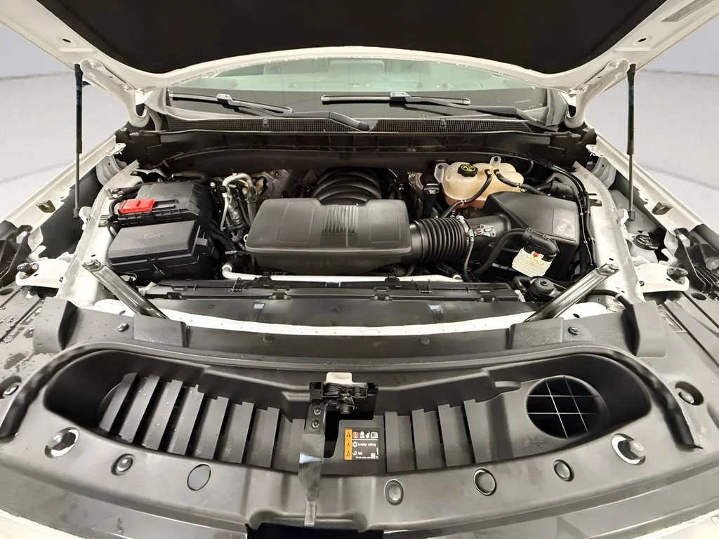 Used 2023 White Chevrolet Premier image 20
