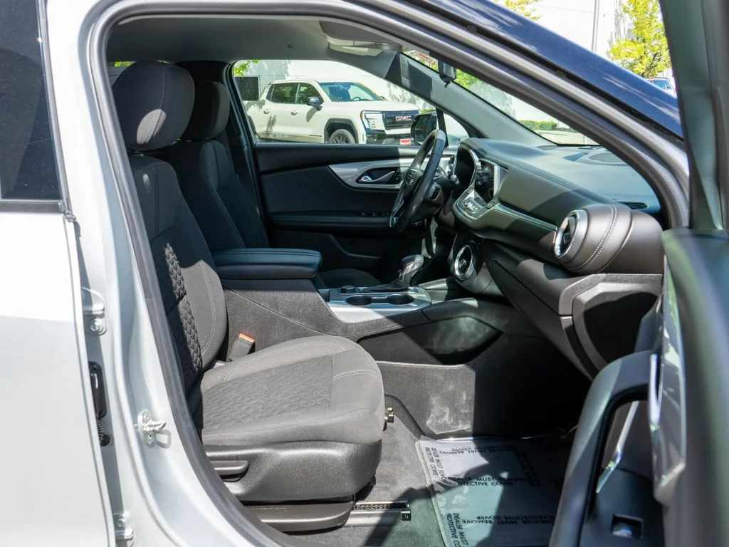 Used 2021 Silver Chevrolet LT image 10