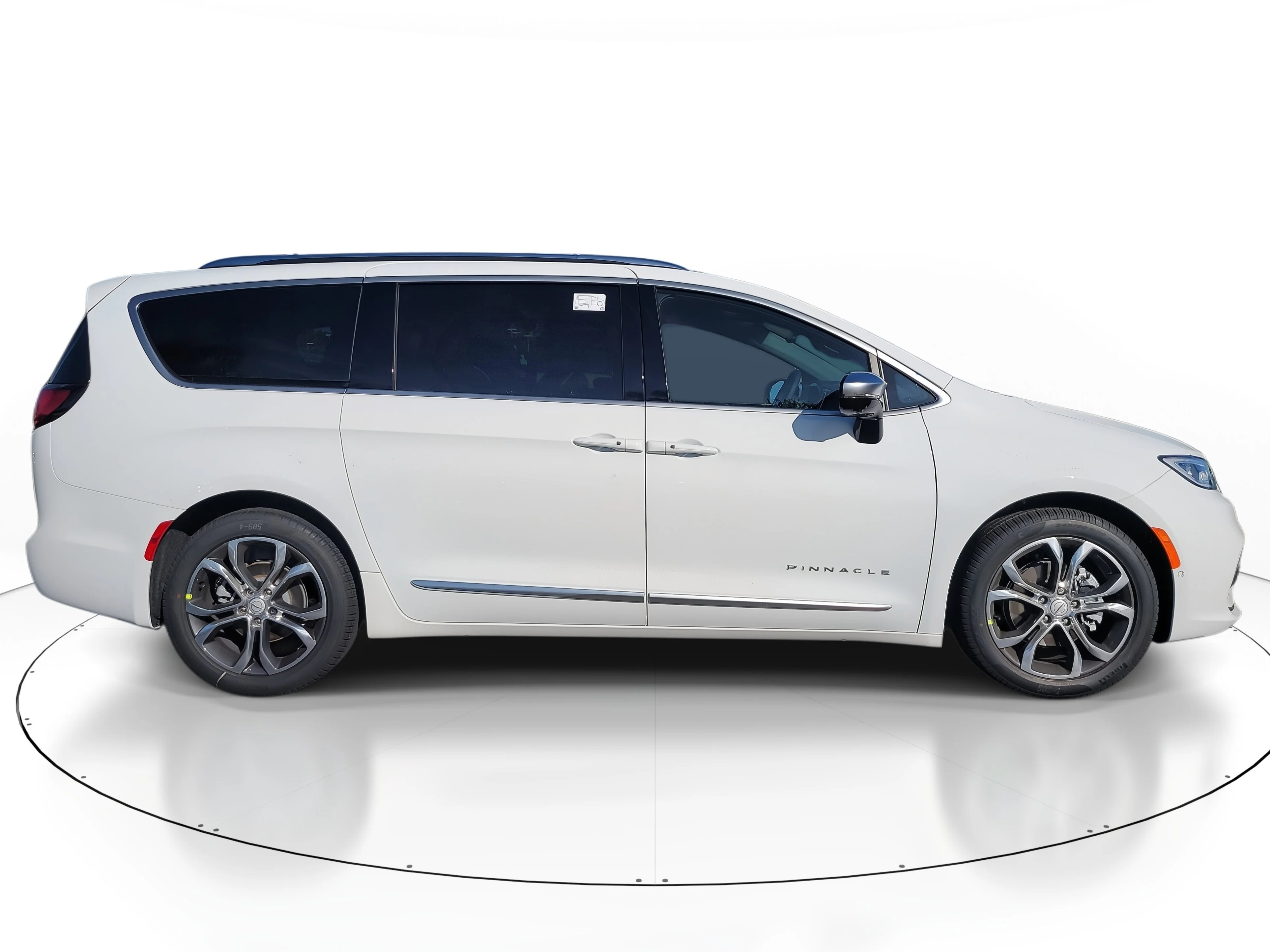 New 2026 Bright White Clearcoat Chrysler Pinnacle image 5