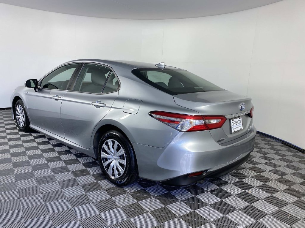 Used 2020 Silver Toyota LE image 6