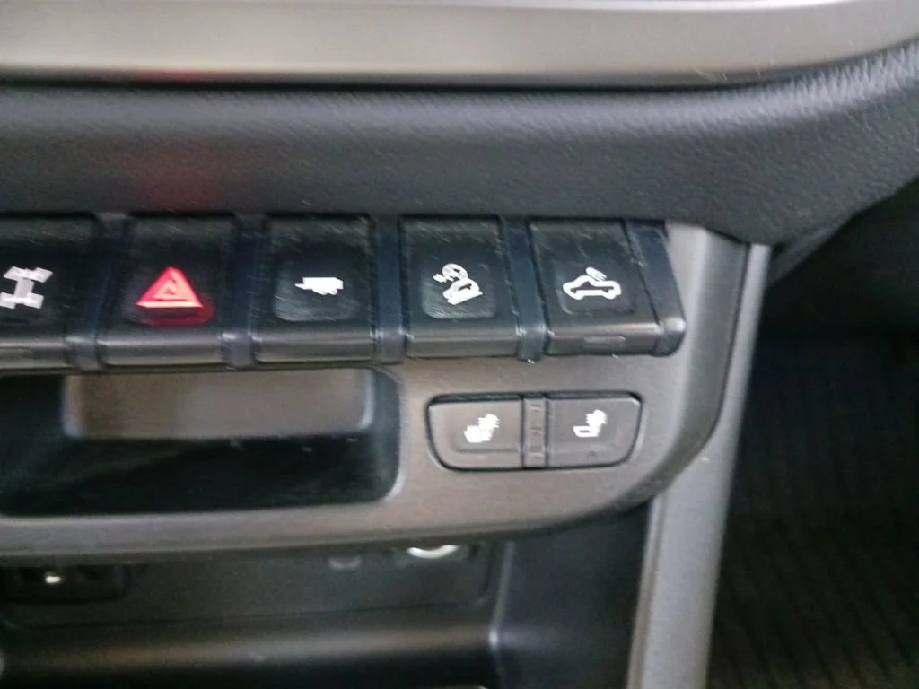 Used 2022 SUMMIT WHITE Chevrolet 4WD ZR2 image 18