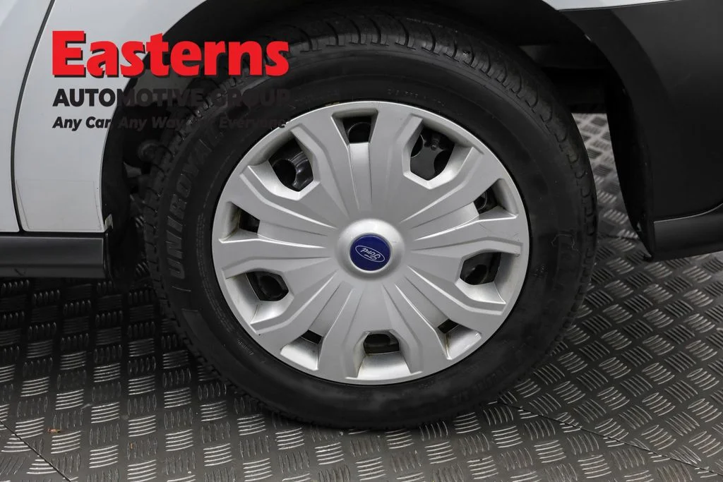 Used 2021 White Ford XL image 32