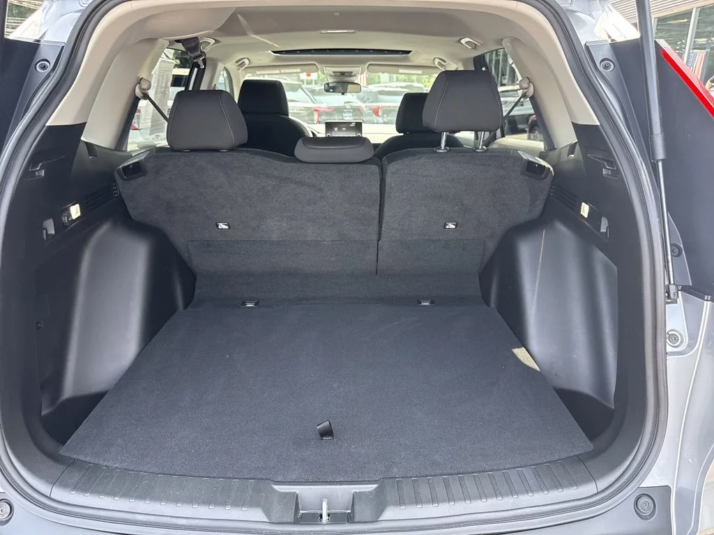 Used 2024  Honda EX image 32
