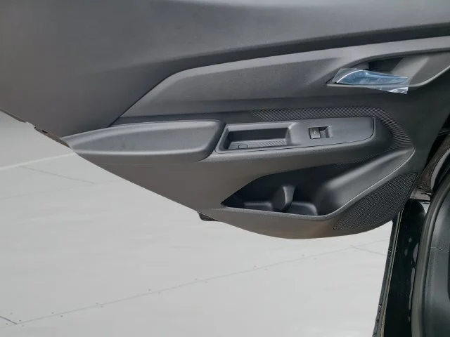 New 2027 Mosaic Black Metallic Chevrolet LT image 16