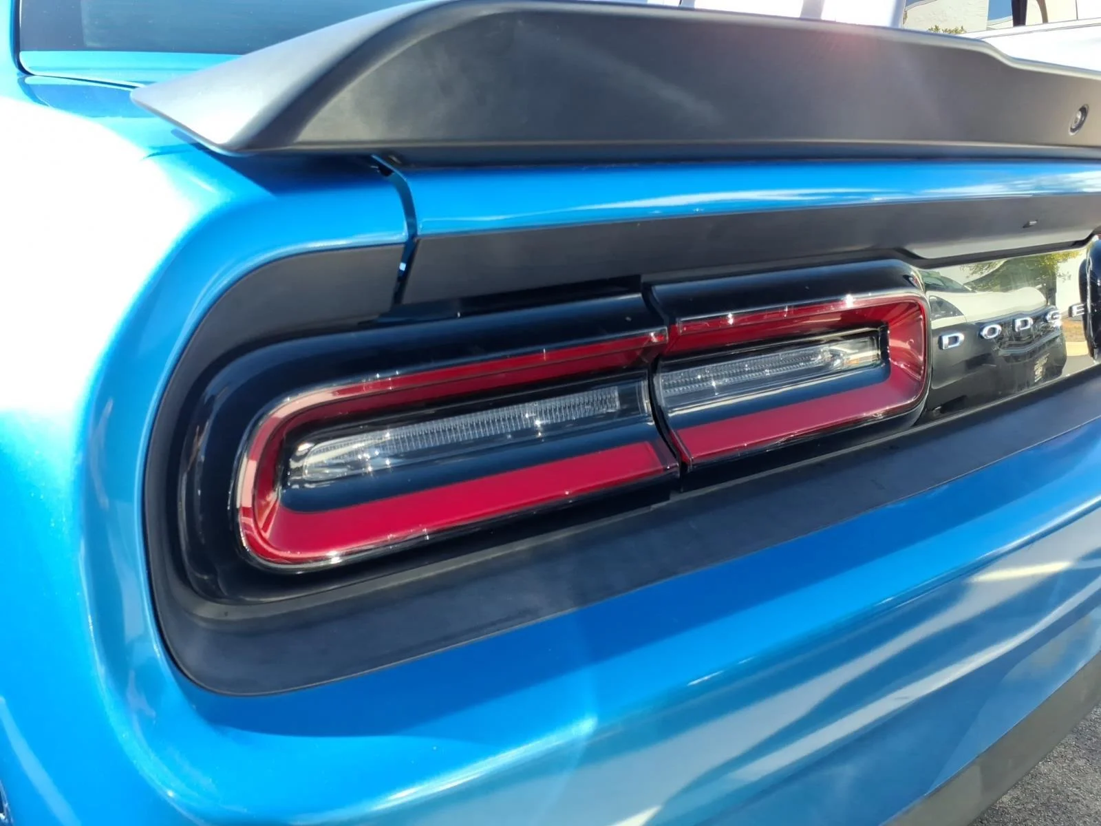 Used 2015 B5 Blue Pearl Coat Dodge R/T Plus Shaker image 16