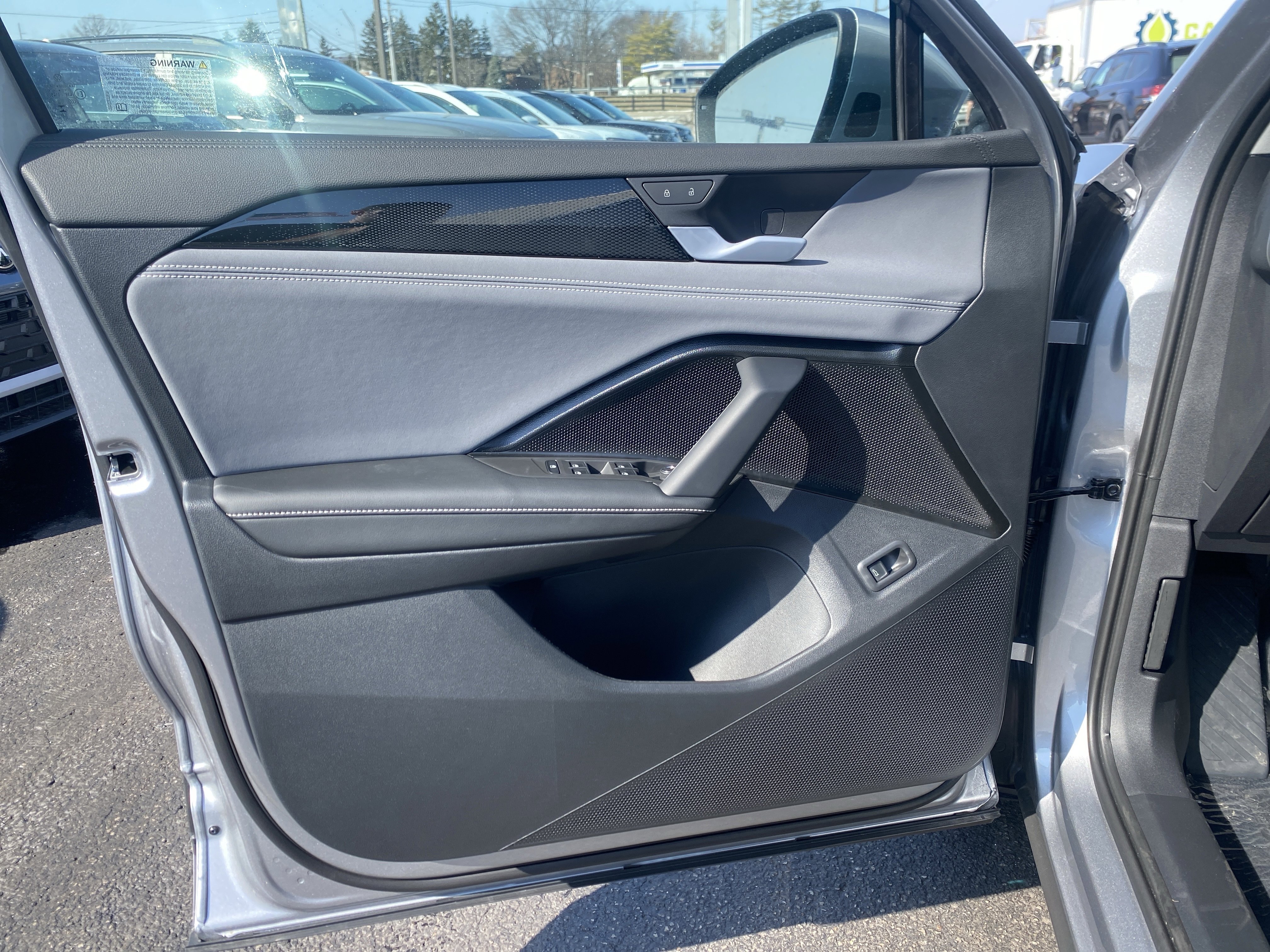 New 2026 Pyrite Silver Metallic Volkswagen SE image 9