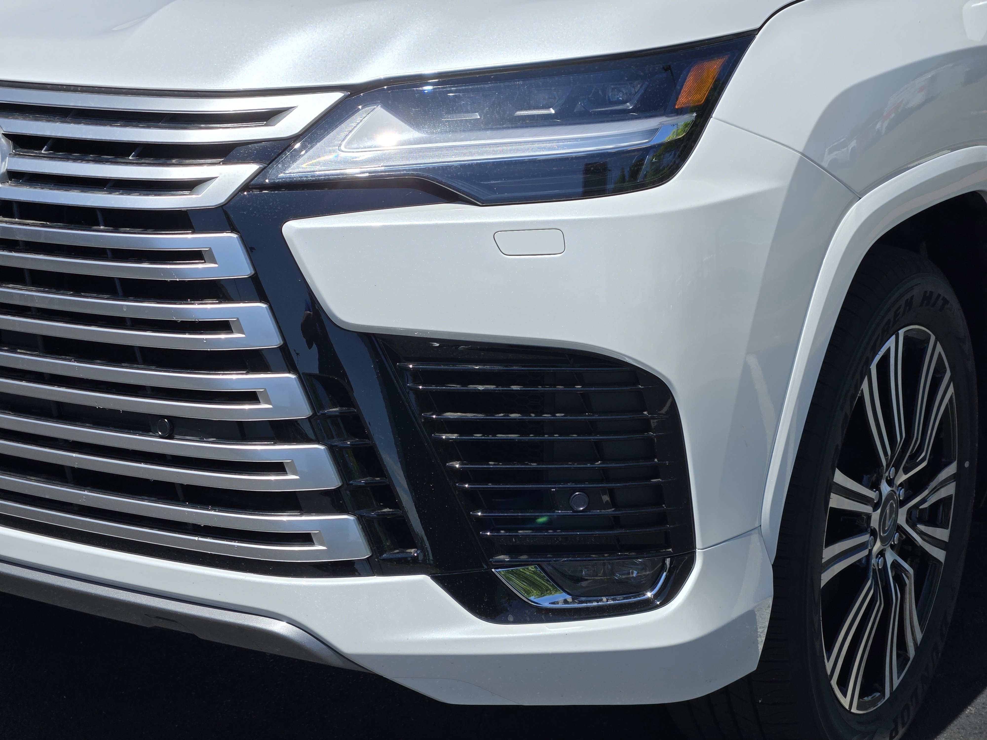 New 2026 Eminent White Pearl Lexus LUXURY image 6